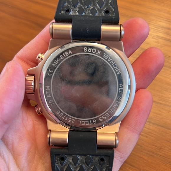 New Michael Kors Dylan Gold-Tone Watch - Picture 3 of 4